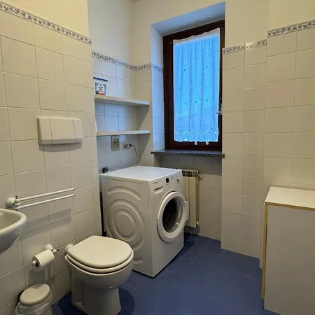 Casa Clivia - 3 Bedroom With View Στρέσα
